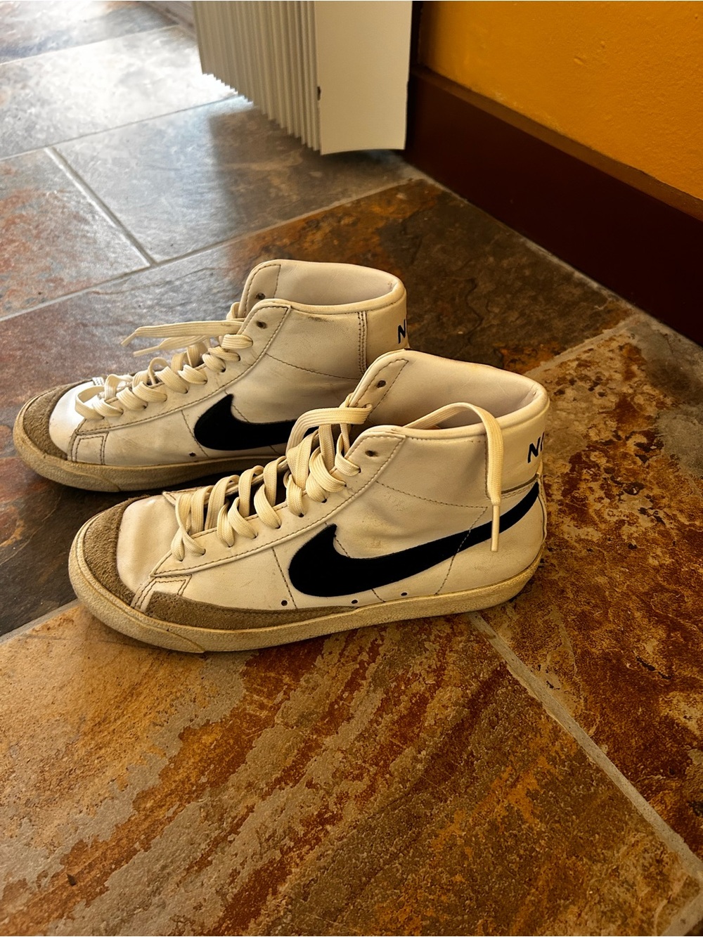Nike Blazer Mid ‘77 White Black Leather High Top Sneakers Women’s Size 8 - Picture 7 of 9